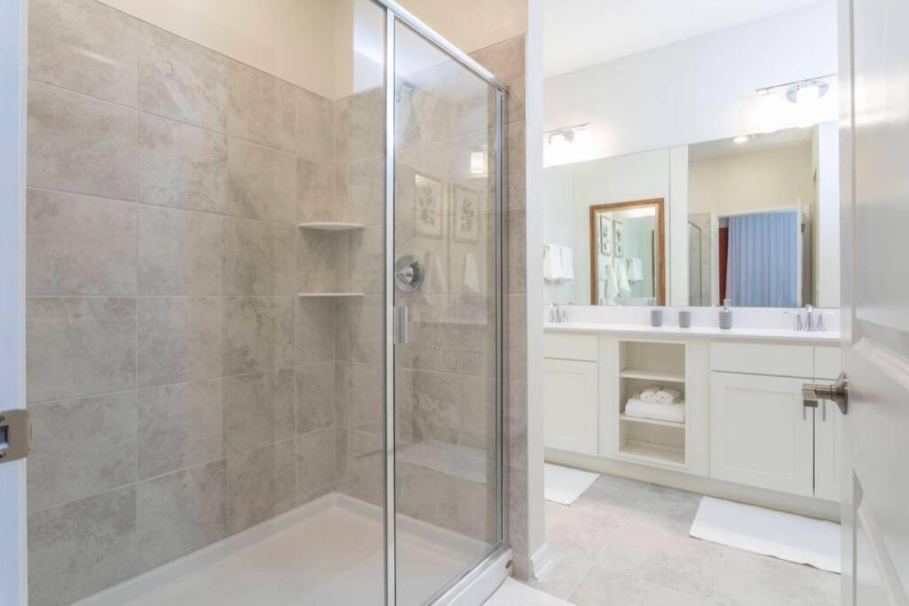 Amazing At Storey Sl3151403
